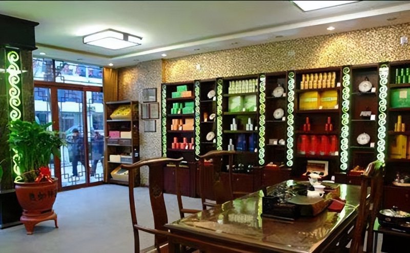 金骏眉价格一览表：新手如何选对茶叶？